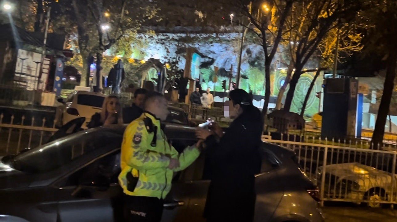 Bursa'da trafik uygulamasında durdurulan bir otomobilin kadın sürücüsü, 1.96 promil