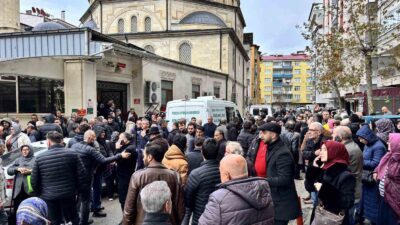 Trabzon'un Ortahisar ilçesinde, 34 yaşındaki 3 çocuk annesi Ümran Katırcı,