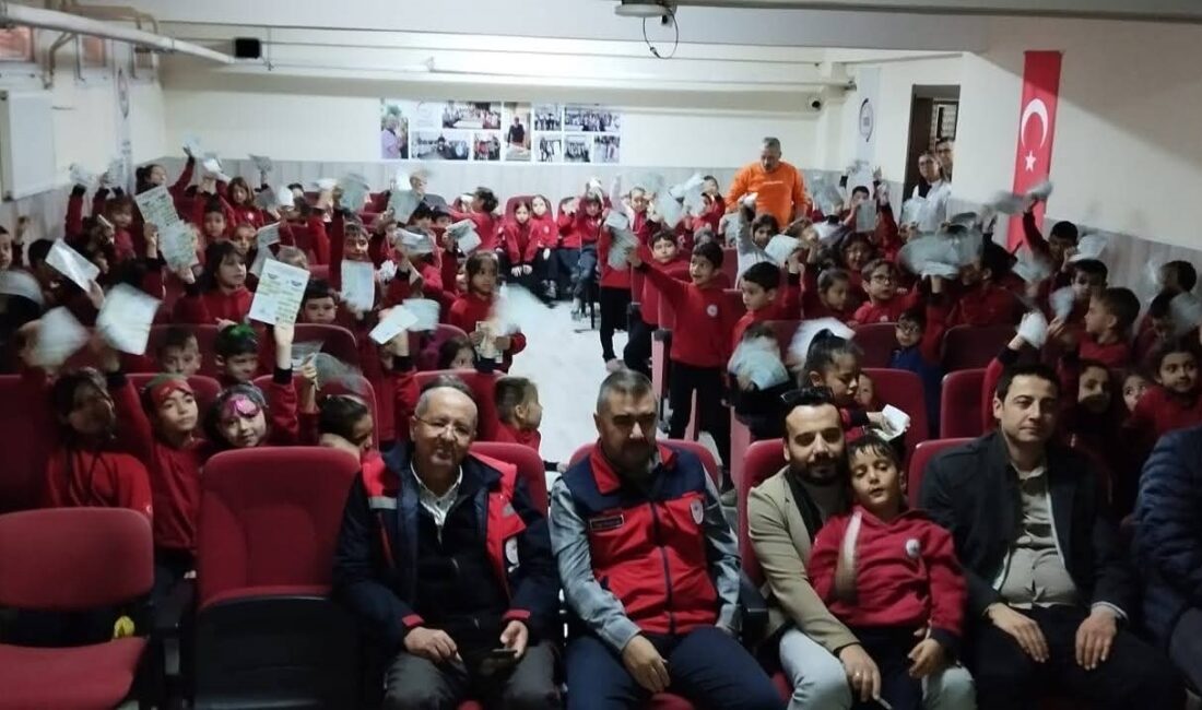 Afyonkarahisar'da gerçekleştirilen Yerli Malı Haftası etkinlikleri çerçevesinde öğrencilere gıda güvenliği