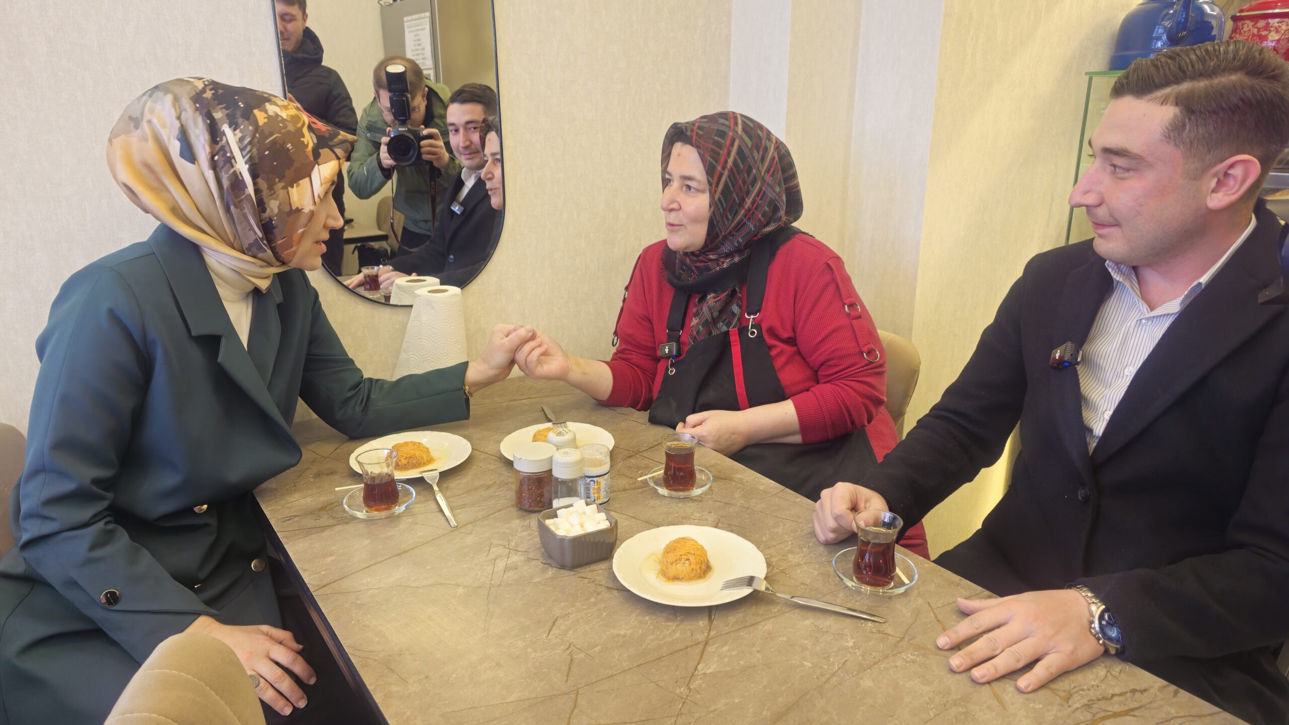 Afyonkarahisar Valisi Doç. Dr. Kübra Güran Yiğitbaşı, geçtiğimiz aylarda genç