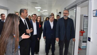 Holdingin Yönetim Kurulu Başkanı Hüseyin Çelik, Başkan Yardımcısı Ahmet Mert
