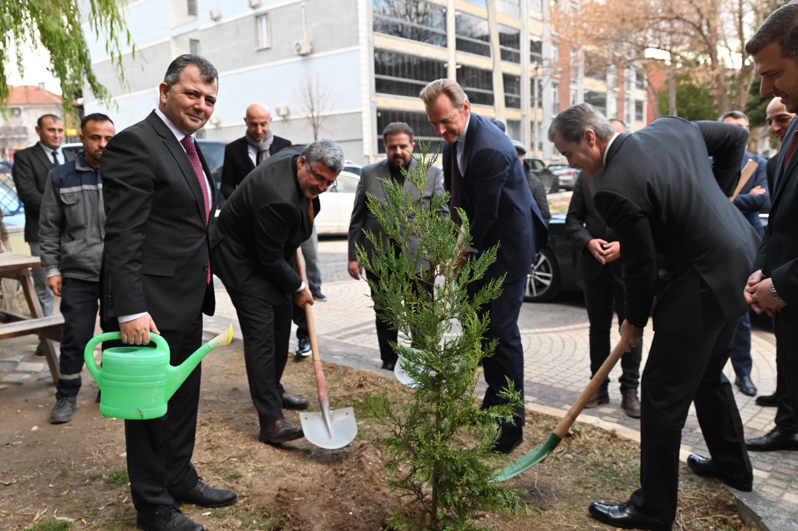 TBMM Türkiye–Belçika Dostluk Grubu Başkanı ve AK Parti Afyonkarahisar Milletvekili