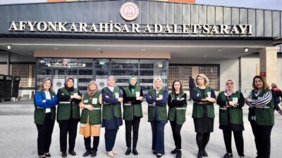 Cezaevinde bulunan aile bireyleriyle görüşmeden önce 2–4 saate kadar bu