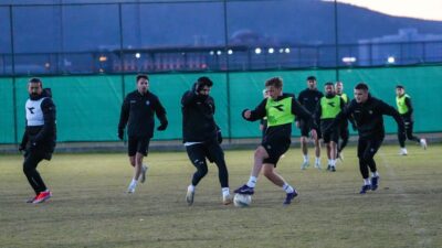 Karşılaşmayı hakem Onurhan Yüce yönetecek. Yüce’nin yardımcılıklarını Musa Eren ve