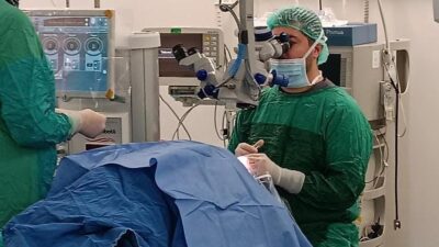 Hastanede gerçekleştirilen katarakt ameliyatının ardından hastanın gözlük numarası 21’den 2’ye