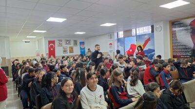 Şehit Şükrü Karadirek Ortaokulu öğrencileriyle bir araya gelen AFSÜ Hastanesi