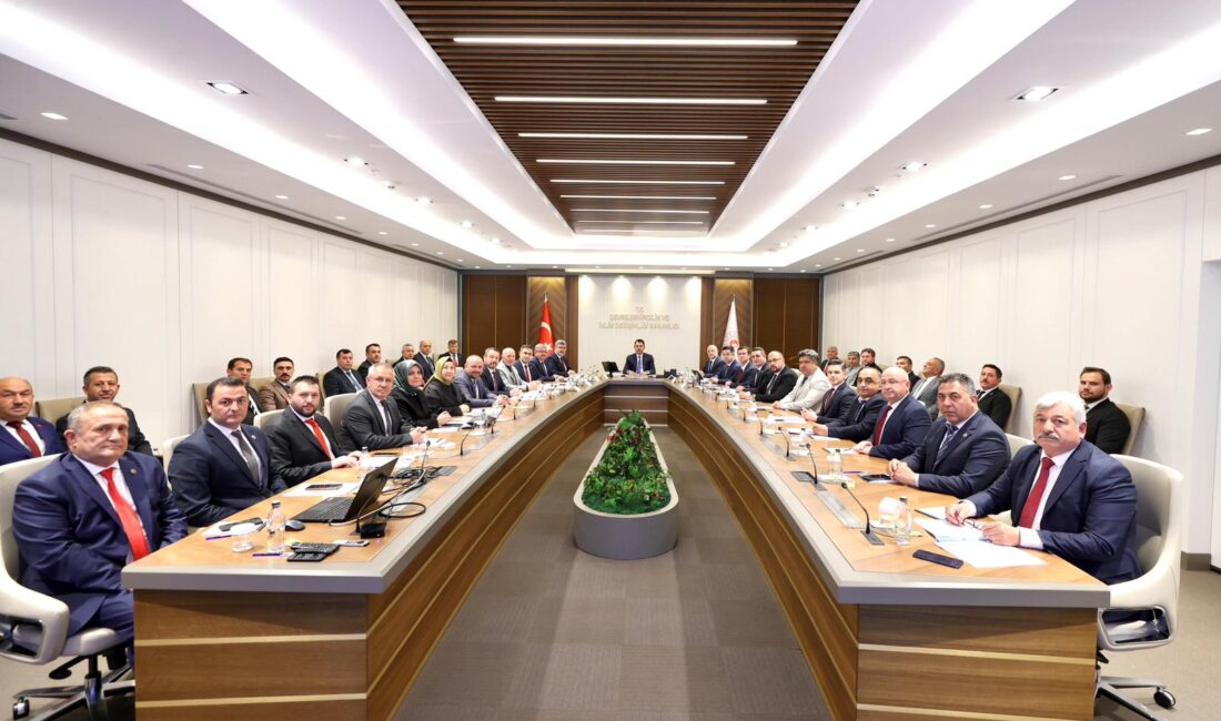 AK Parti Afyonkarahisar İl Başkanı Turgay Şahin, TBMM Başkanlık Divanı