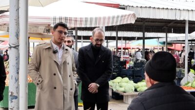 Zafer Partisi Afyonkarahisar İl Başkanı Gökhan Katırcı, Cumartesi Pazarı’nı ziyaret