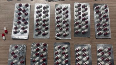 Afyonkarahisar’da polis tarafından yapılan denetimlerde çeşitli suçlardan aranan 16 kişi