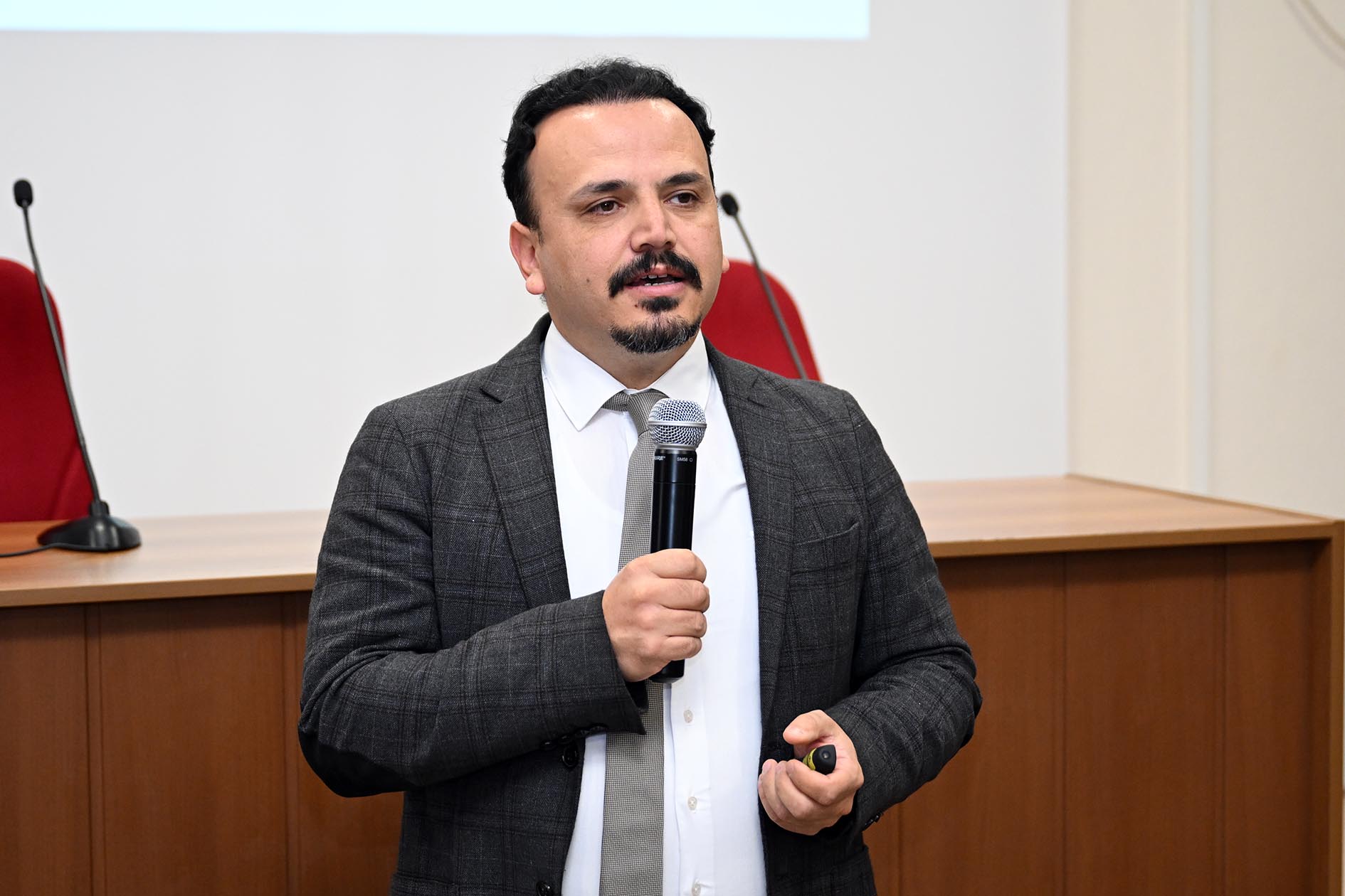 Afyon Kocatepe Üniversitesi (AKÜ) İktisadi ve İdari Bilimler Fakültesi (İİBF)