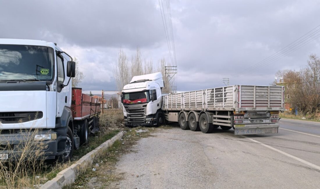 Afyonkarahisar’da meydana gelen trafik kazasında kontrolden çıkan tır bir başka
