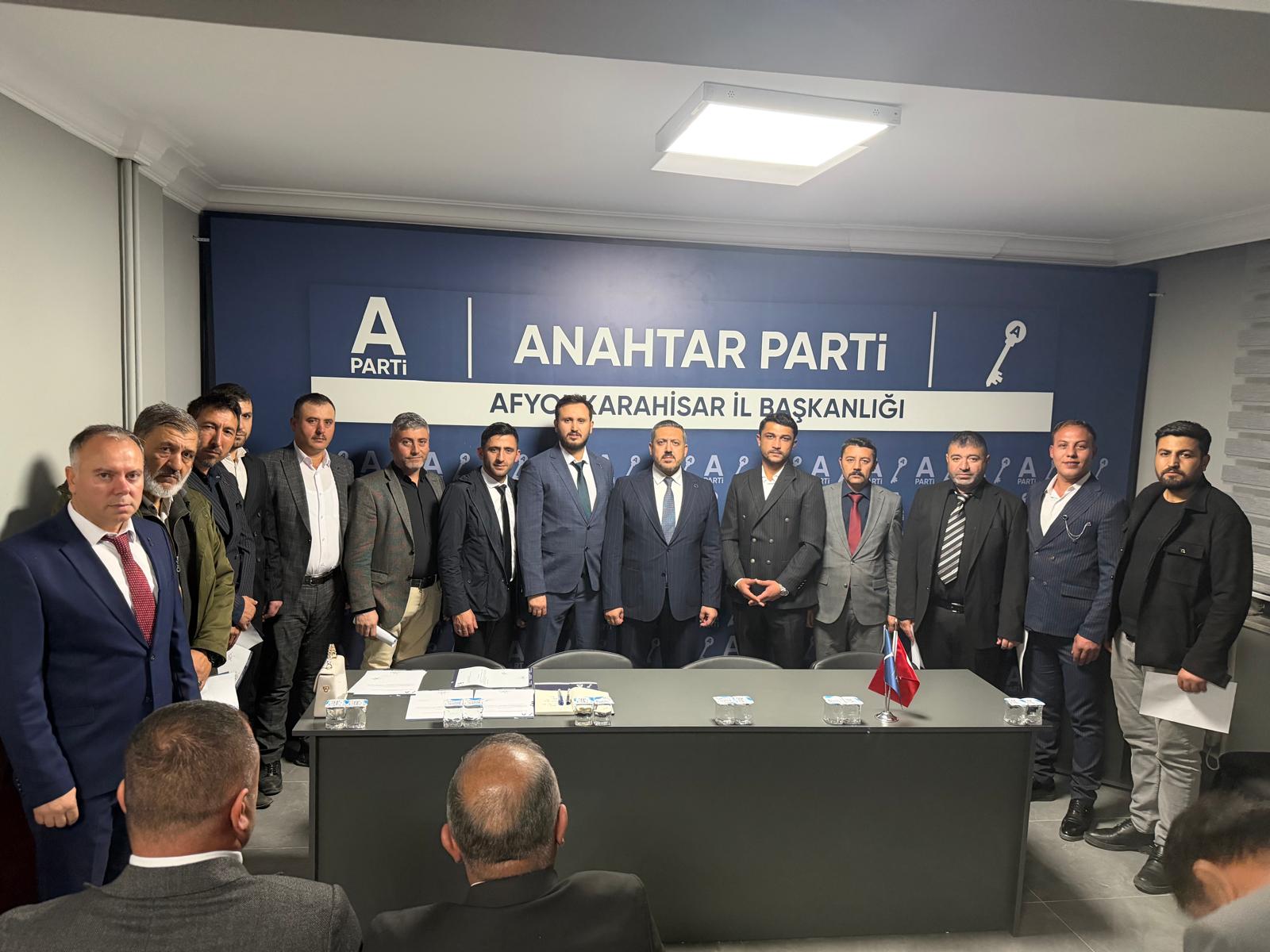 Anahtar Parti Afyonkarahisar İl Başkanlığı, teşkilatlanma çalışmalarını hız kesmeden sürdürüyor.