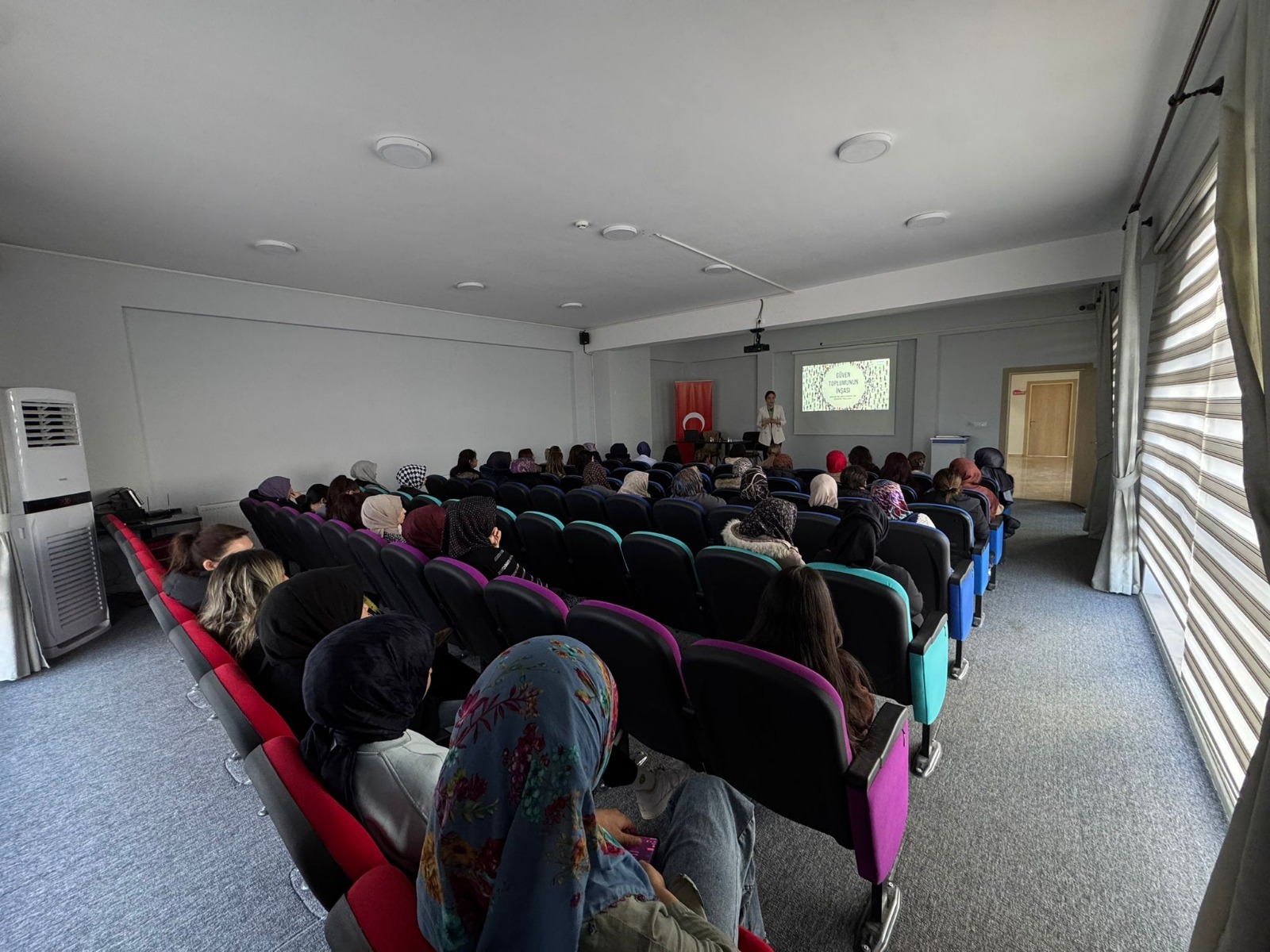 Çobanlar ilçesinde düzenlenen “Güven Toplumunun İnşası ve Akran Zorbalığı” konulu