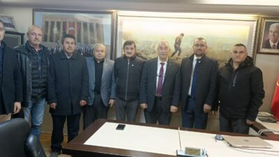 İYİ Parti Merkez İlçe Başkanı İzzet Köken ve yönetimi, Türkiye