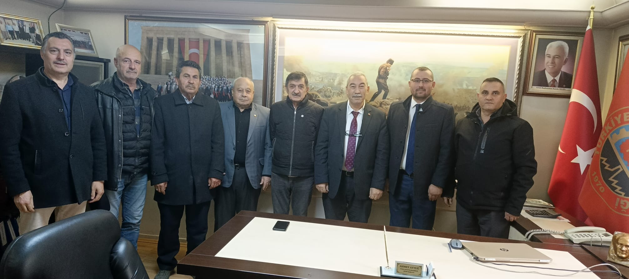 İYİ Parti Merkez İlçe Başkanı İzzet Köken ve yönetimi, Türkiye