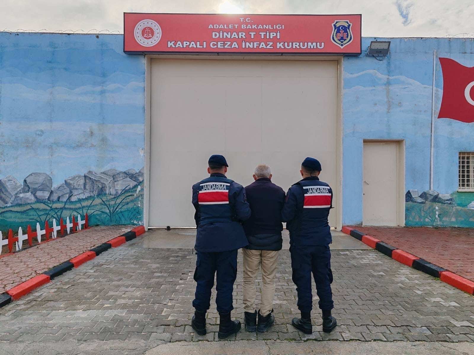 Afyonkarahisar'da Jandarma tarafından son bir hafta içerisinde gerçekleştirilen denetimlerde çeşitli