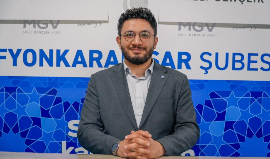 Anadolu Gençlik Derneği (AGD) Afyonkarahisar Şube Başkanı Mevlüt Yeşil, yılbaşı