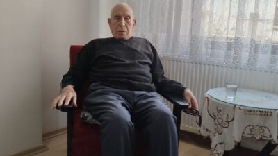 İlçenin değişik yerlerinde çekimleri yapılan belgeselde Pekbey, 1950’li yıllarda Sandıklı’da