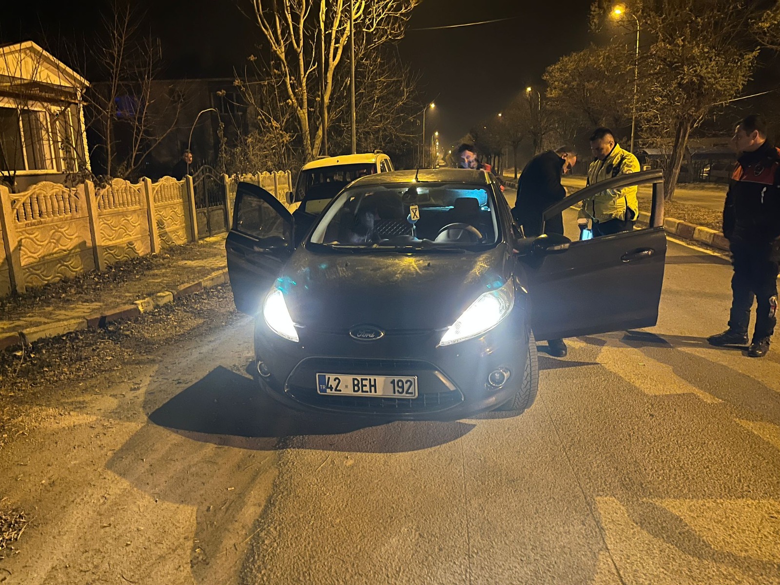 Afyonkarahisar İl Emniyet Müdürlüğü ekipleri, suç ve suçluyla mücadele kapsamında