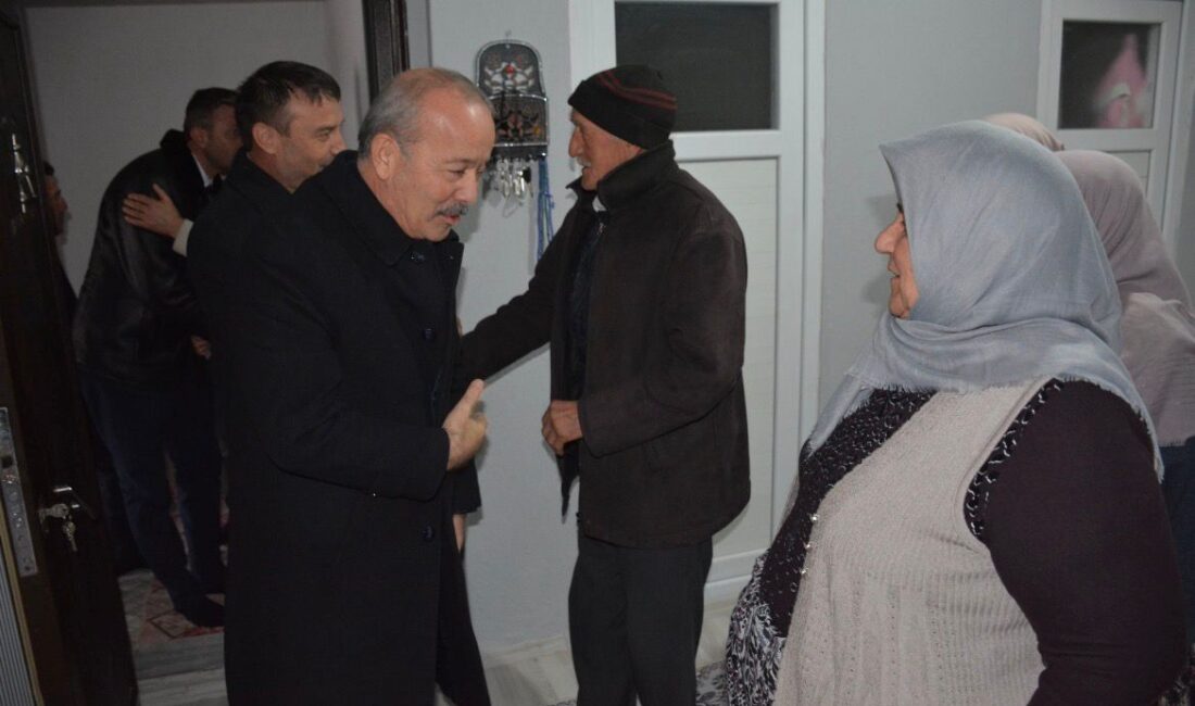 Milliyetçi Hareket Partisi Afyonkarahisar Milletvekili Mehmet Taytak, MHP Genel Başkanı