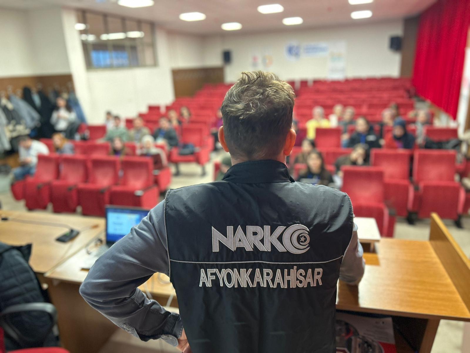 Afyonkarahisar İl Emniyet Müdürlüğü ekipleri, uyuşturucu ile mücadele kapsamında farkındalık