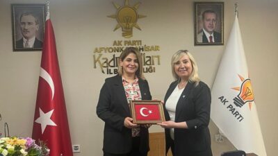 https://www.gazete3.com.tr/wp-content/uploads/2025/12/WhatsApp-Video-2025-12-19-at-15.55.28.mp4 AK Parti İl Kadın Kolları tarafından misafir edilen Cumhur