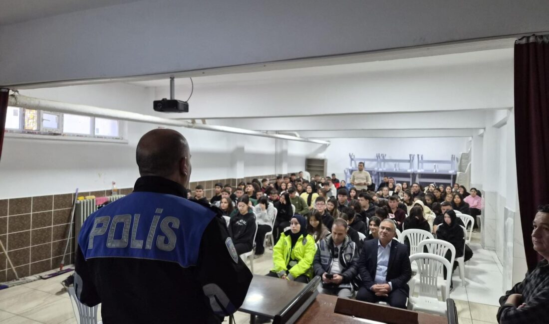 Afyonkarahisar İl Emniyet Müdürlüğü, Sandıklı ilçesinde öğrenci ve öğretmenlere yönelik