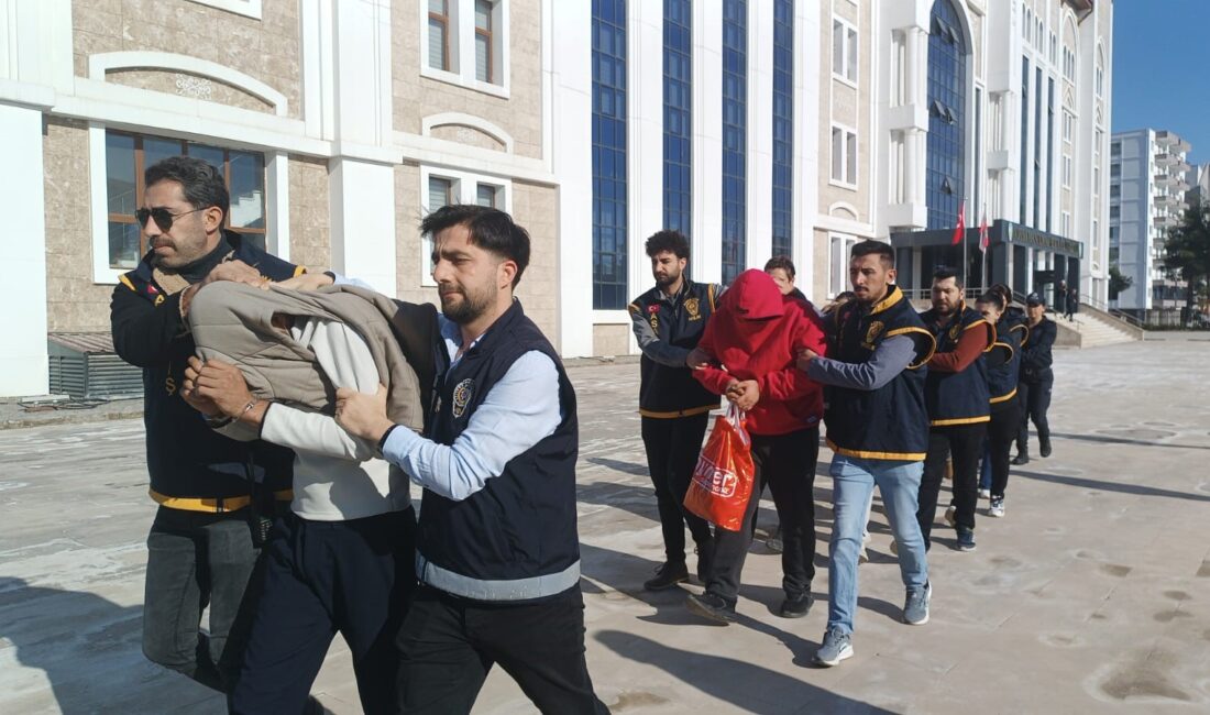 Adıyaman’da masaj salonlarına düzenlenen operasyonda fuhuş yaptıkları ve fuhuşa aracılık