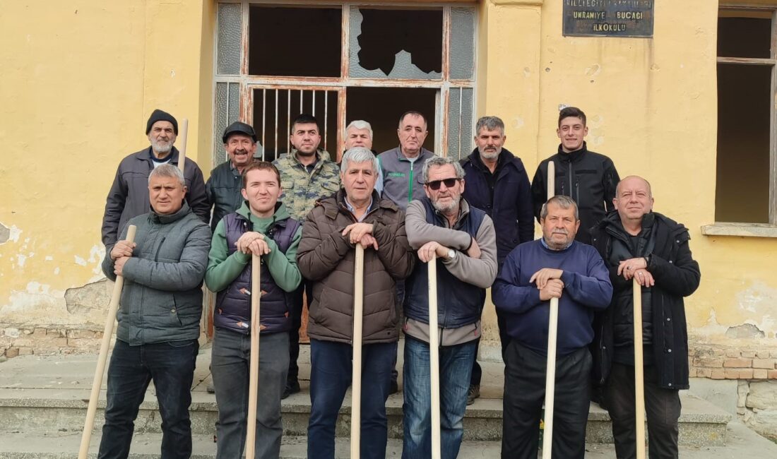 Emirdağ ilçesine bağlı Umraniye köyünde yaşayan vatandaşlar, imece usulü çalışarak