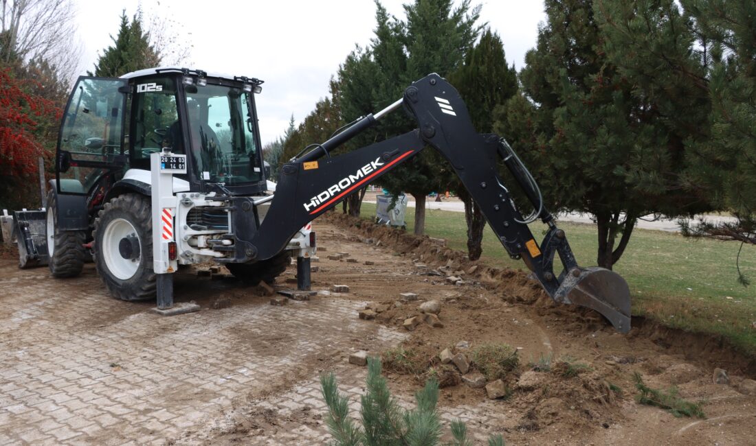 İscehisar Belediye Başkanı Seyhan Kılınçarslan’ın talimatı ile yukarı öz parkında