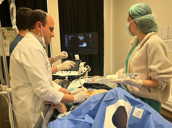 Sandıklı Devlet Hastanesi’ne karın ağrısı ve genel durum bozukluğu şikâyetiyle