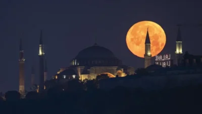 Diyanet İşleri Başkanlığı’nın yayımladığı 2025–2026 dini günler takvimine göre Üç