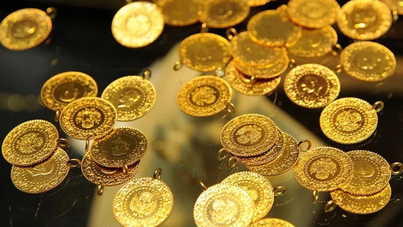 Altın fiyatları güne düşüşle başladı. Gram altın 5 bin 742