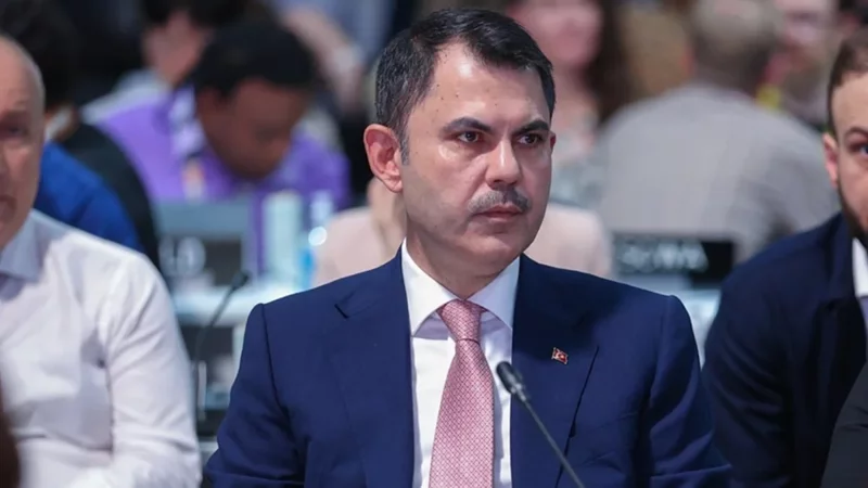 Çevre, Şehircilik ve İklim Değişikliği Bakanı Murat Kurum, deprem bölgesinde