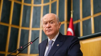 Devlet Bahçeli, CHP’li belediyelere yönelik yolsuzluk soruşturmasına ilişkin açıklamalarında CHP