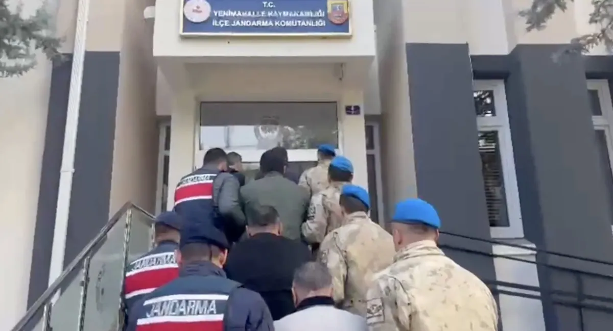 Ankara'da tefecilik, yağma ve tehdit suçlarına karşı Jandarma ekiplerince başarılı