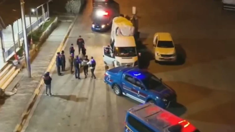 28 bin personel sahaya çıktı, 431 bin kişilik kimlik kontrolü