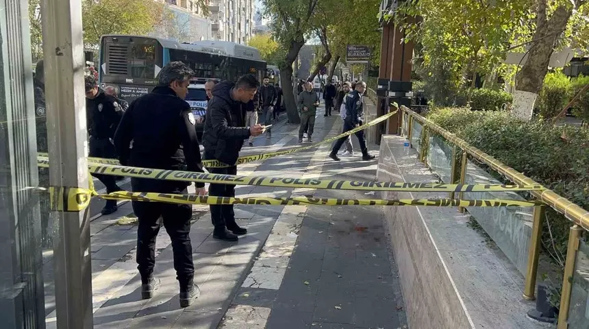 Diyarbakır’ın Yenişehir ilçesinde bir kişi, eşini rahatsız ettiğini iddia ettiği