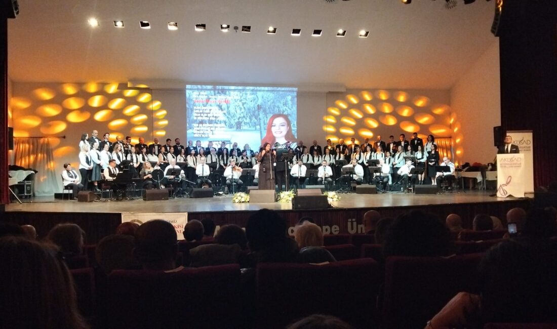 Afyonkarahisar Kültür ve Sanat Derneği (AKÜSAD) Türk Sanat Müziği Topluluğu,