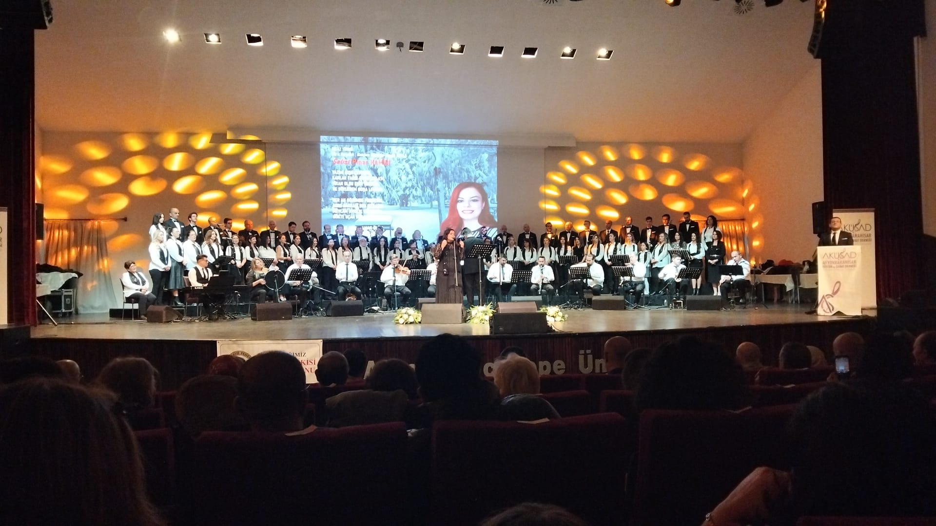 Afyonkarahisar Kültür ve Sanat Derneği (AKÜSAD) Türk Sanat Müziği Topluluğu,