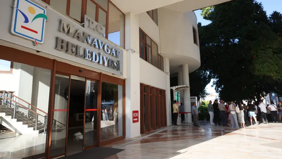 Eski Manavgat Belediye Başkanı Şükrü Sözen ve kardeşinin tutuklu bulunduğu