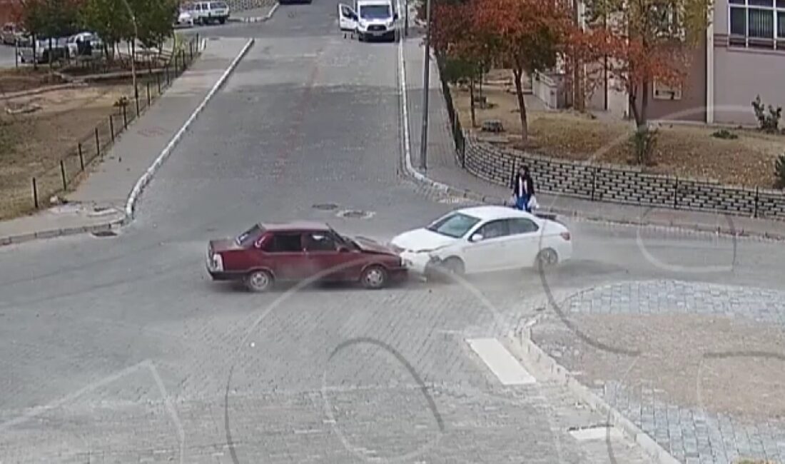 Nevşehir’de iki otomobilin kafa kafaya çarpıştığı kaza, Kent Güvenlik Yönetim