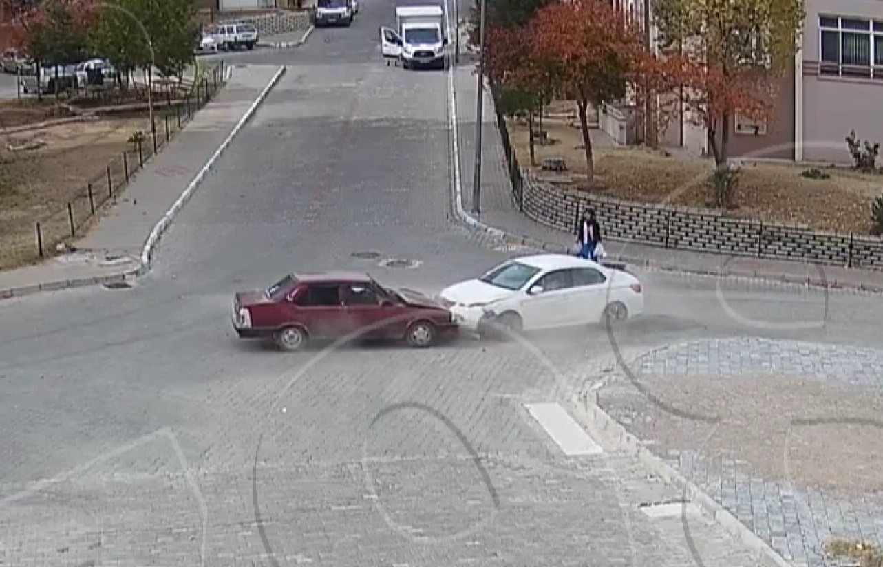 Nevşehir’de iki otomobilin kafa kafaya çarpıştığı kaza, Kent Güvenlik Yönetim