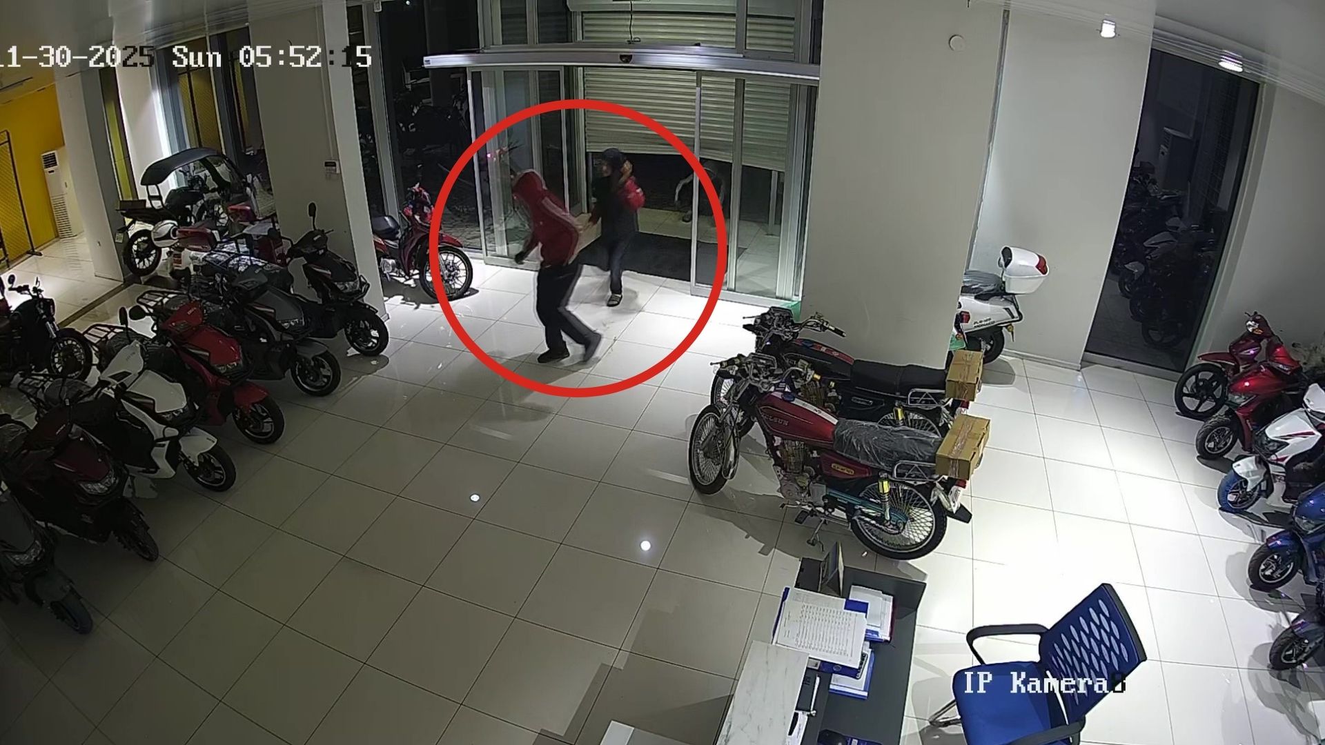 Adana'nın Yüreğir ilçesinde, yaşları 14 ile 15 arasında değişen 4