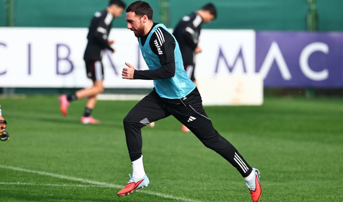 Beşiktaş'ta yaklaşık bir aydır süren Rafa Silva belirsizliği, Portekizli futbolcunun