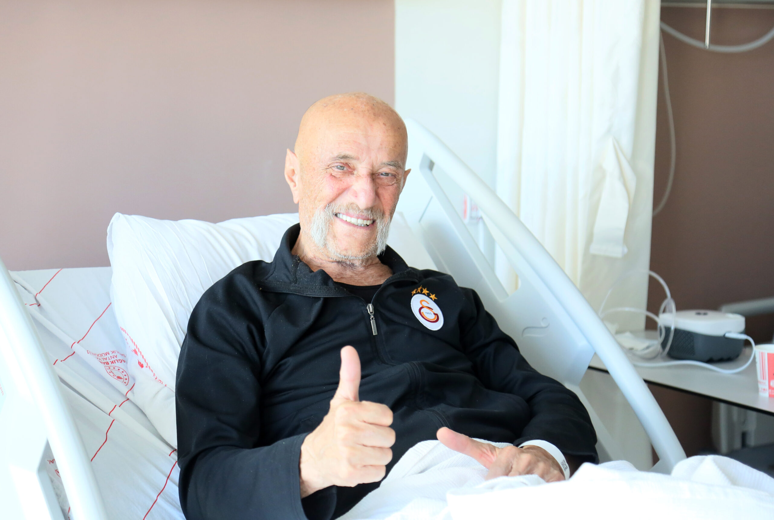 Rahatsızlığı nedeniyle 3 gündür hastanede tedavi altına alınan Türk Sinemasının