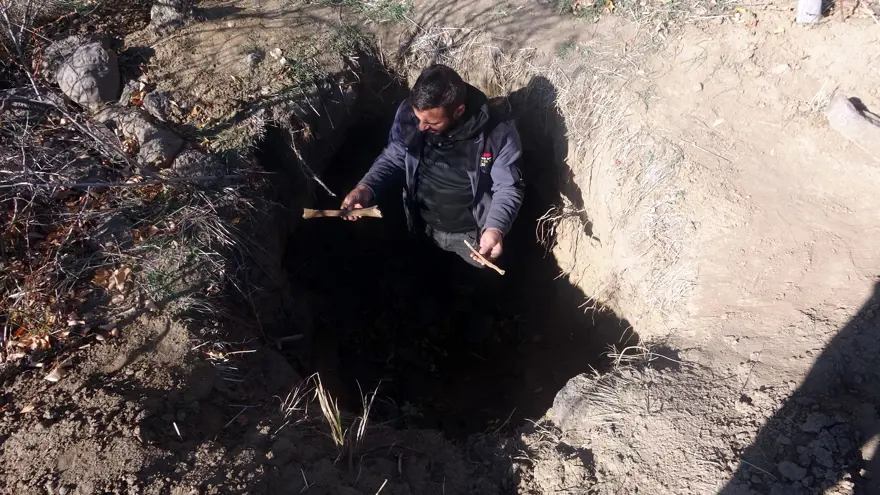 Van’ın Erciş ilçesinde, Haydar Baba Türbesi’nin bulunduğu 600 yıllık mezarlık