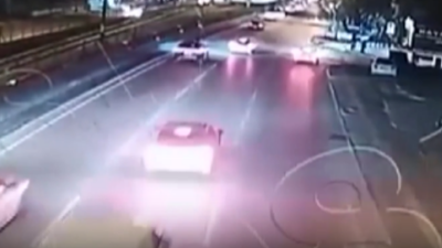 Bursa'nın Yıldırım ilçesi Ankara Caddesi'nde, ehliyetsiz genç bir sürücünün ağabeyine