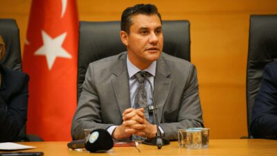 Manisa Büyükşehir Belediye Başkanı Ferdi Zeyrek'in, evinde havuz motorundan kaynaklanan