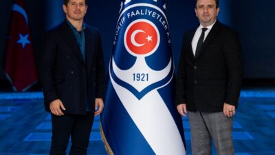 Kasımpaşa, teknik direktörlük görevi için Emre Belözoğlu ile sözleşme imzaladı.